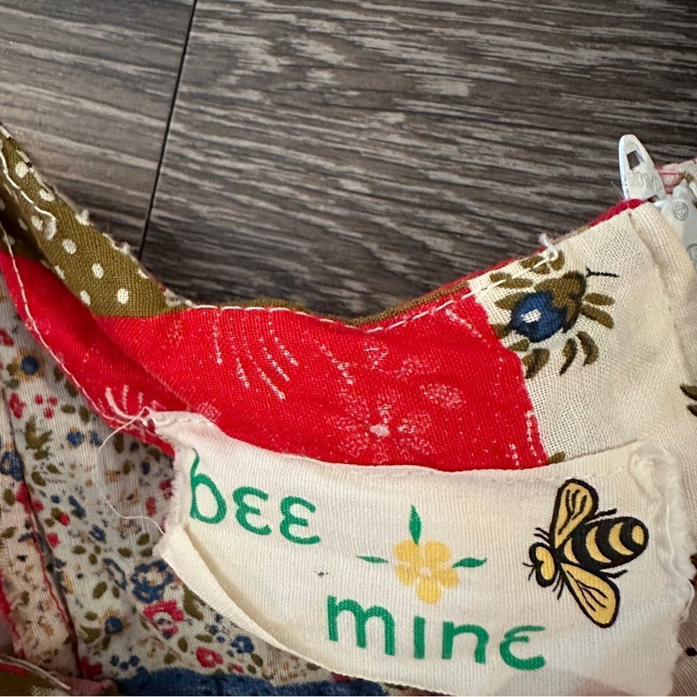 Bee Mine Vintage Quilt Dress - Picture 5 of 10